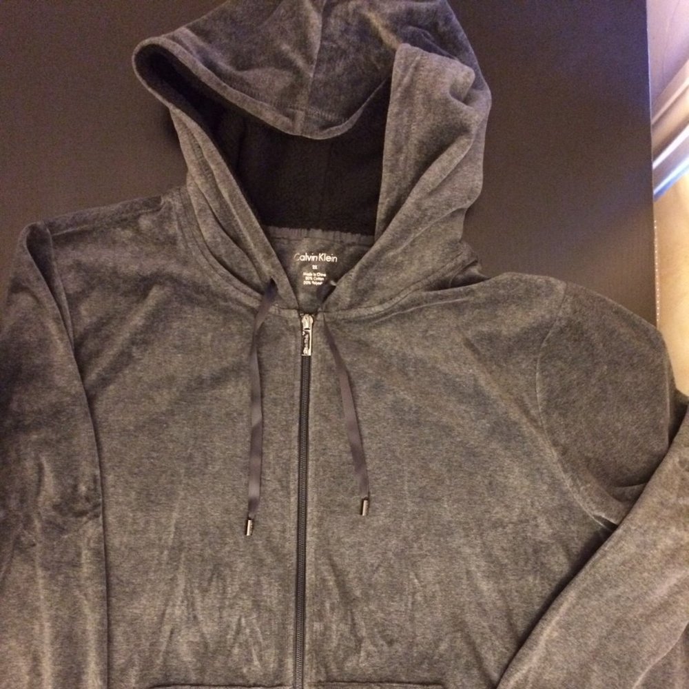 Calvin Klein Gray Velour Sweater 2X - Fits As Large